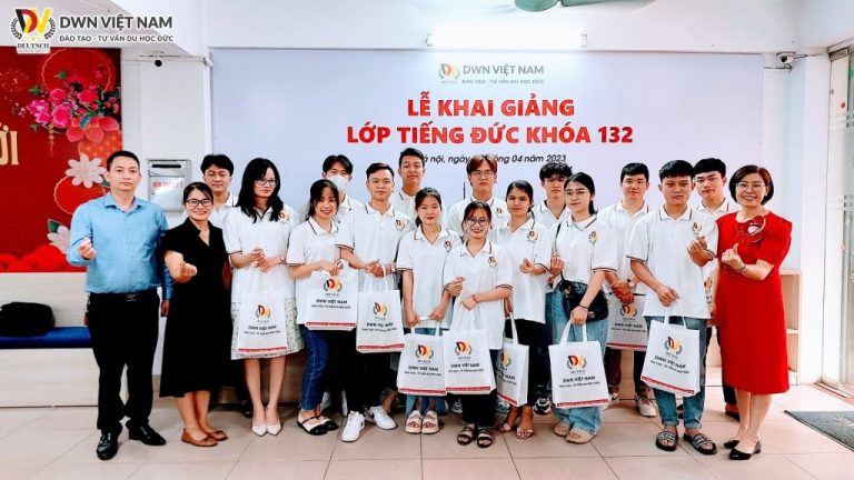 Khóa học tiếng Đức K132 khai giảng với 15 học viên tại Hà Nội